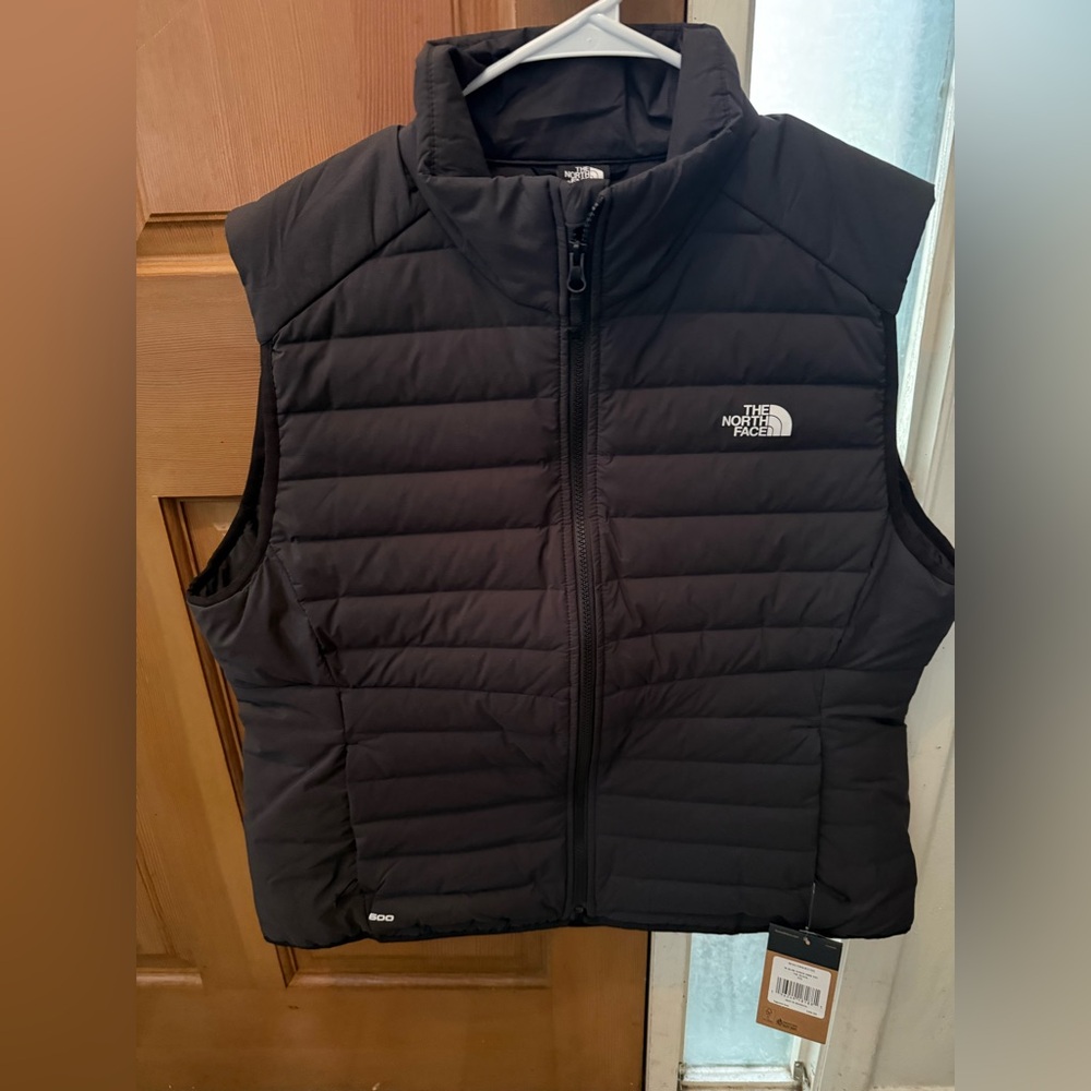 NEW WITH TAGS!!Beautiful medium weight The North Face down vest! Size is XXL